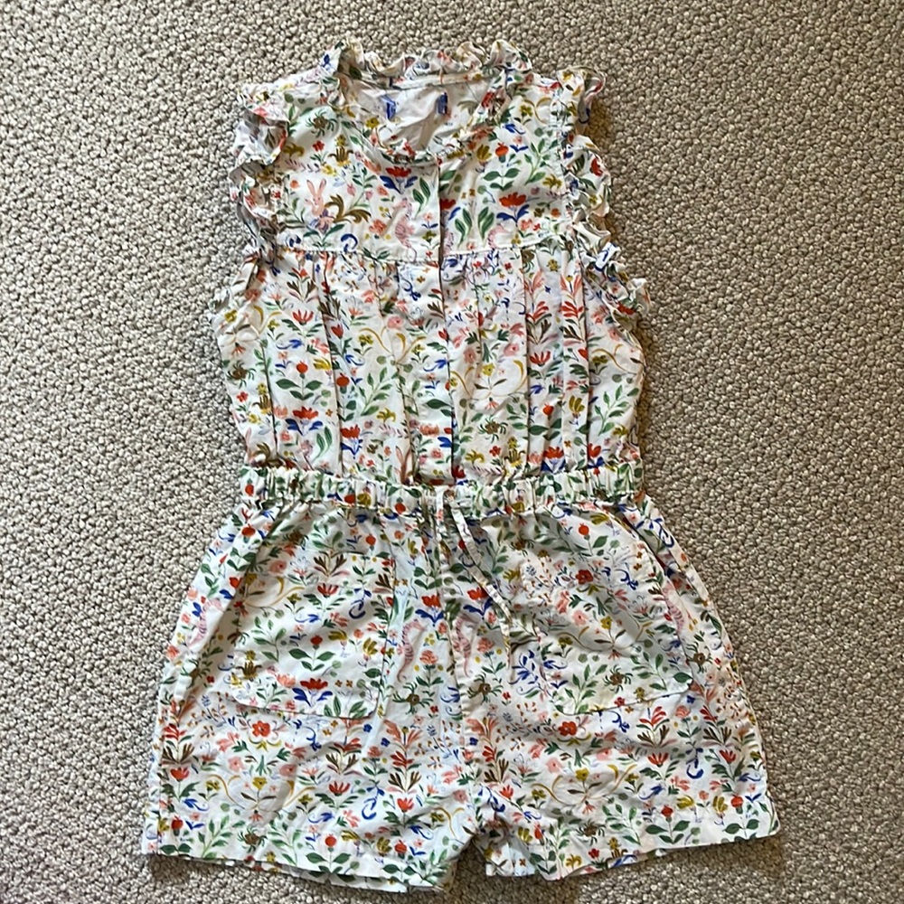 Super cute floral bunny Romper, size 6